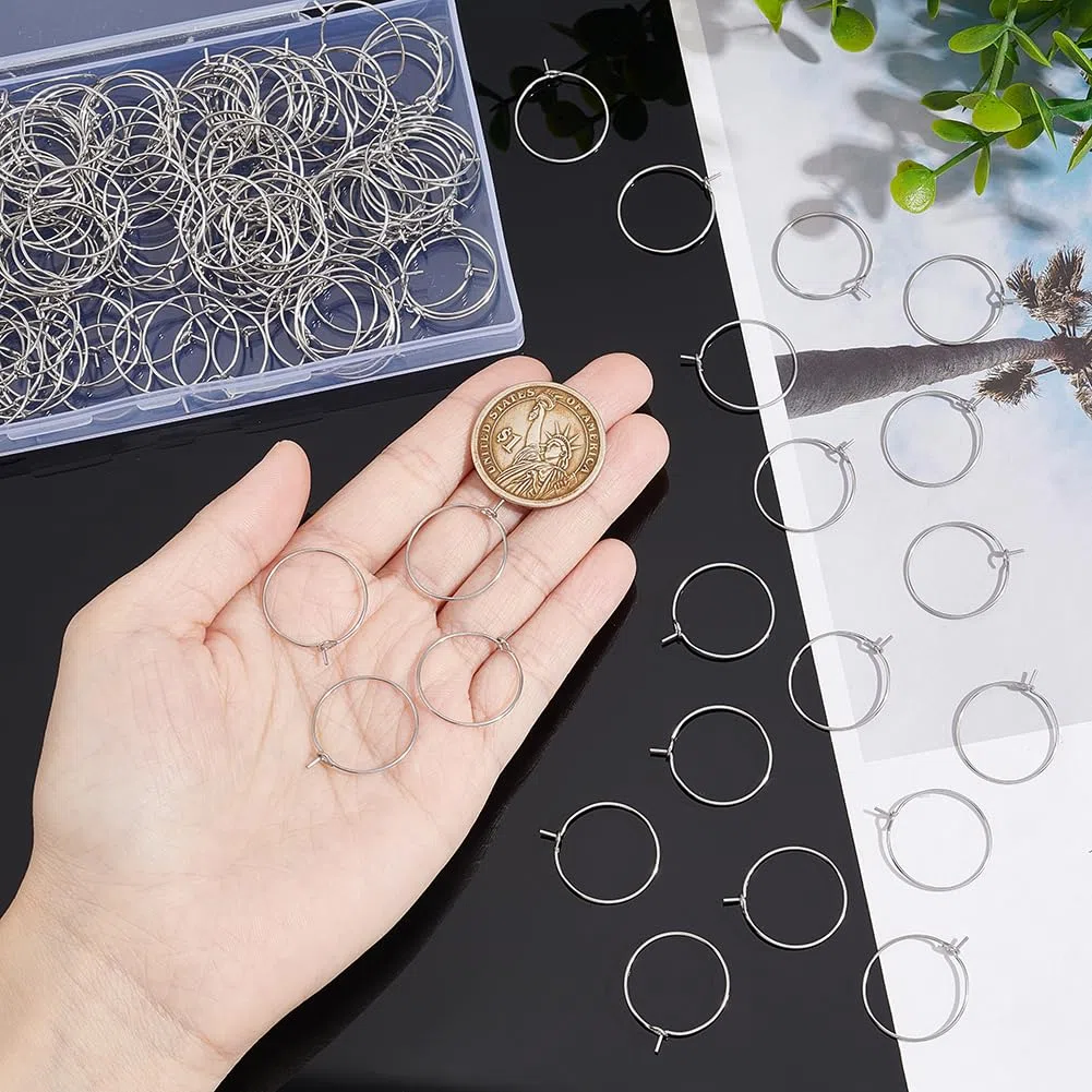 UNICRAFTALE 200pcs 20mm Tonos Plateados Copa de Vino Encantos Anillos 304 Pendientes de Aro de Acero Inoxidable Hallazgos Pendientes de Abalorios para Mujer Fabricación de Pendientes de Aro