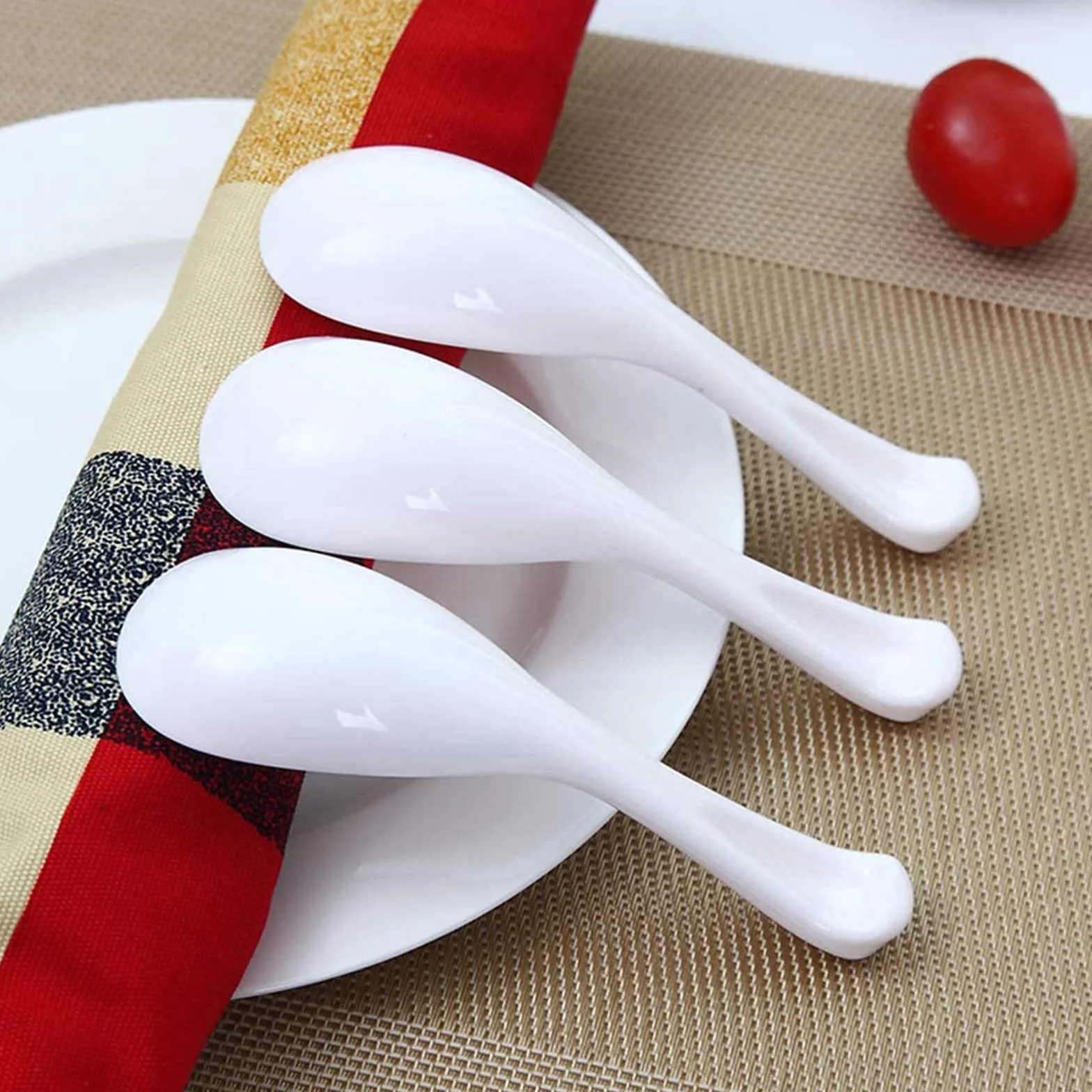 Cucharas de sopa de melamina (6 piezas, 16,5 cm, 6,5 pulgadas, cucharas de ramen japonesas, con mango largo y gancho, cuchara de fondo redondo para restaurante/cocina (blanco)