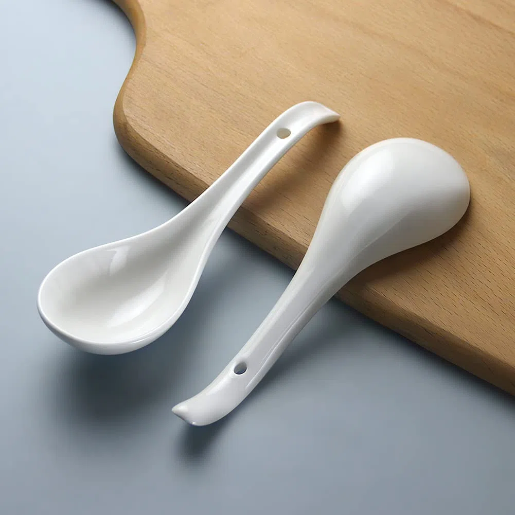AOOSY cucharas de sopa, 6.75 pulgadas de cerámica cucharas de sopa china, cucharas de sopa asiática, blanco brillante cuchara japonesa grande para Ramen Pho Cereal, Juego de 6 (Blanco)